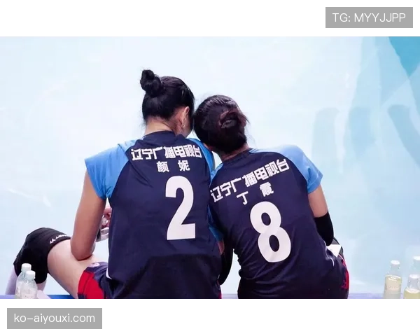 丁霞下场就背着一个能抵我半年工资的包，走两步我把钱包收起来了