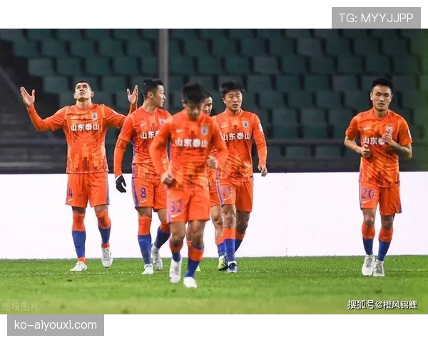 半场哨判定规则：裁判何时终结上半场与补时处理