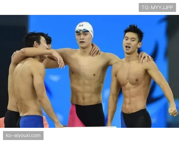 宁泽涛训练完直接去吃火锅？这自律人设有点绷不住啊